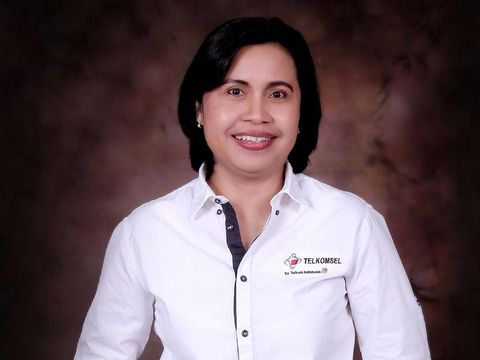 Venusiana Papasi, Bangun Jaringan Seluler Hingga ke Pelosok Indonesia